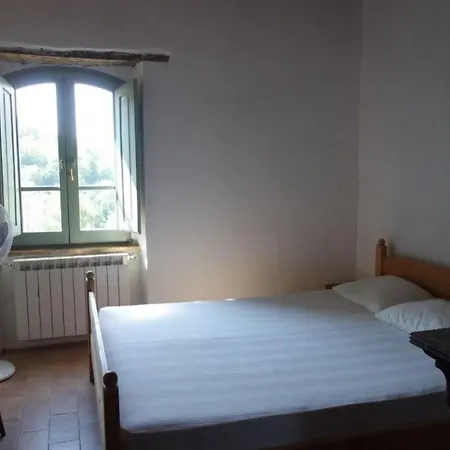 Ferienhaus Mit Privatpool Fuer 12 Personen In Preggio, Trasimenischer See