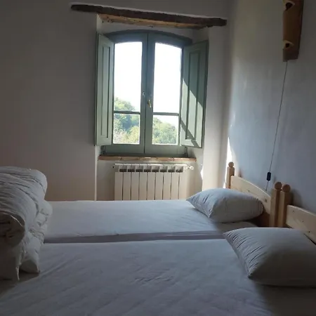 Ferienhaus Mit Privatpool Fuer 12 Personen In Preggio, Trasimenischer See