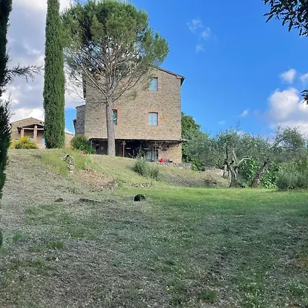 Ferienhaus Mit Privatpool Fuer 12 Personen In Preggio, Trasimenischer See